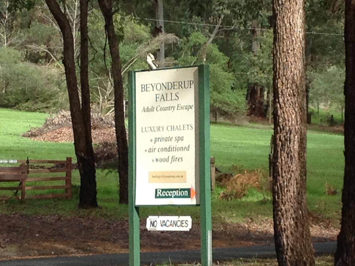 Beyonderup Falls Adult Retreat Nannup Zimmer foto